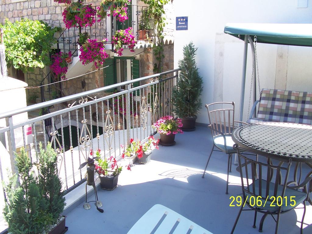 Apartment Romic โอมิช ภายนอก รูปภาพ