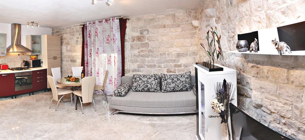 Apartment Romic โอมิช ภายนอก รูปภาพ
